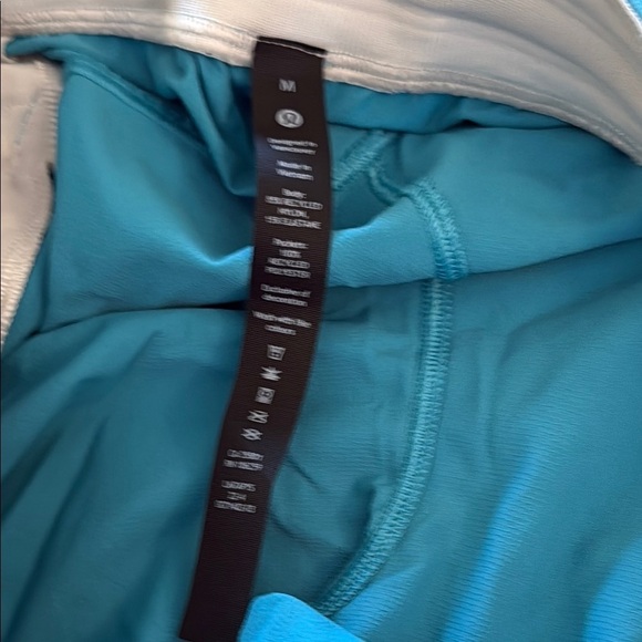 Lululemon M License to Train linerless turquoise Blue Athletic Shorts great cond - Picture 6 of 8